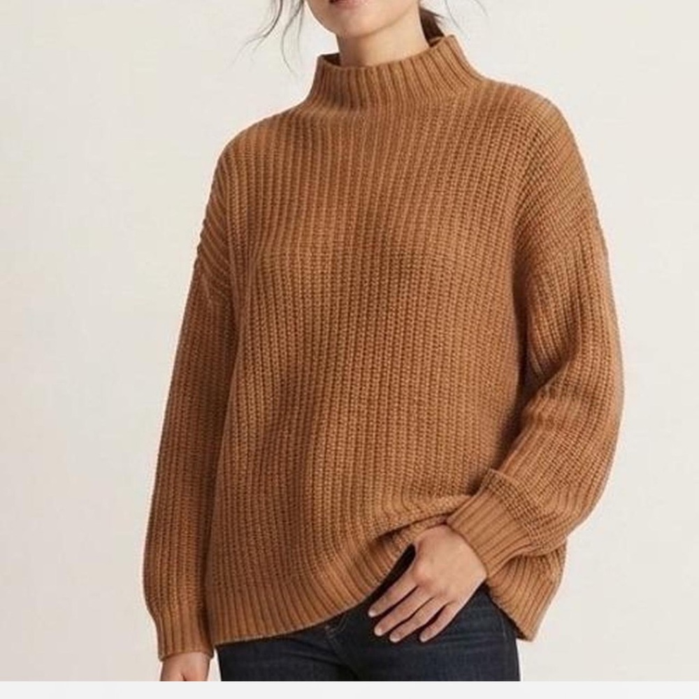 AEO Turtleneck Chunky Knit Oversized Sweater-M